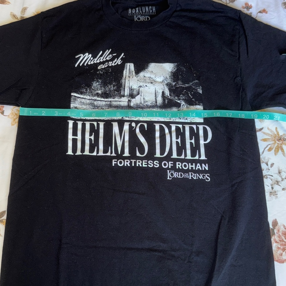 Box Lunch Lord of the Rings T shirts - Picture 13 of 15